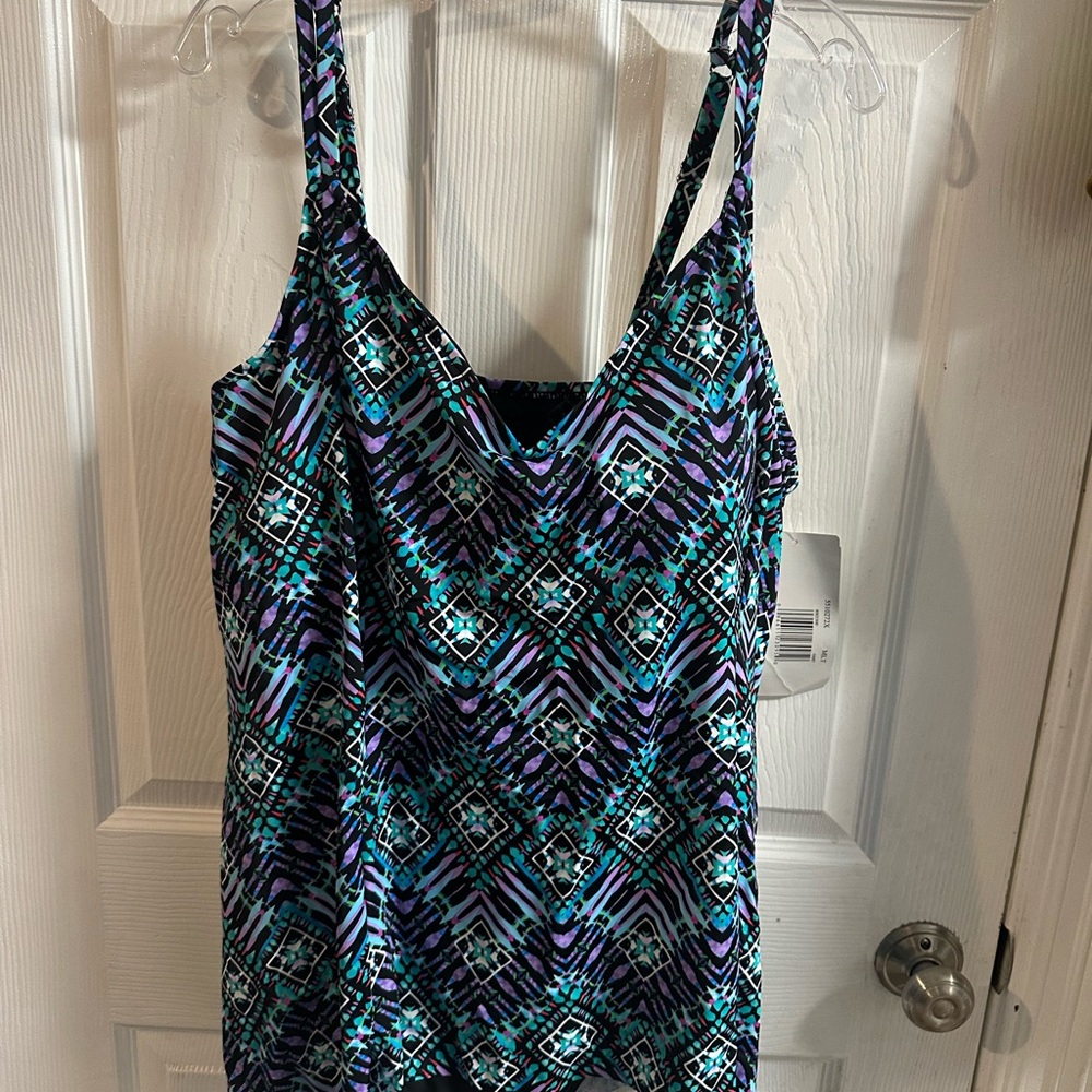 Plus Size Women’s Geometric Print Swimsuit